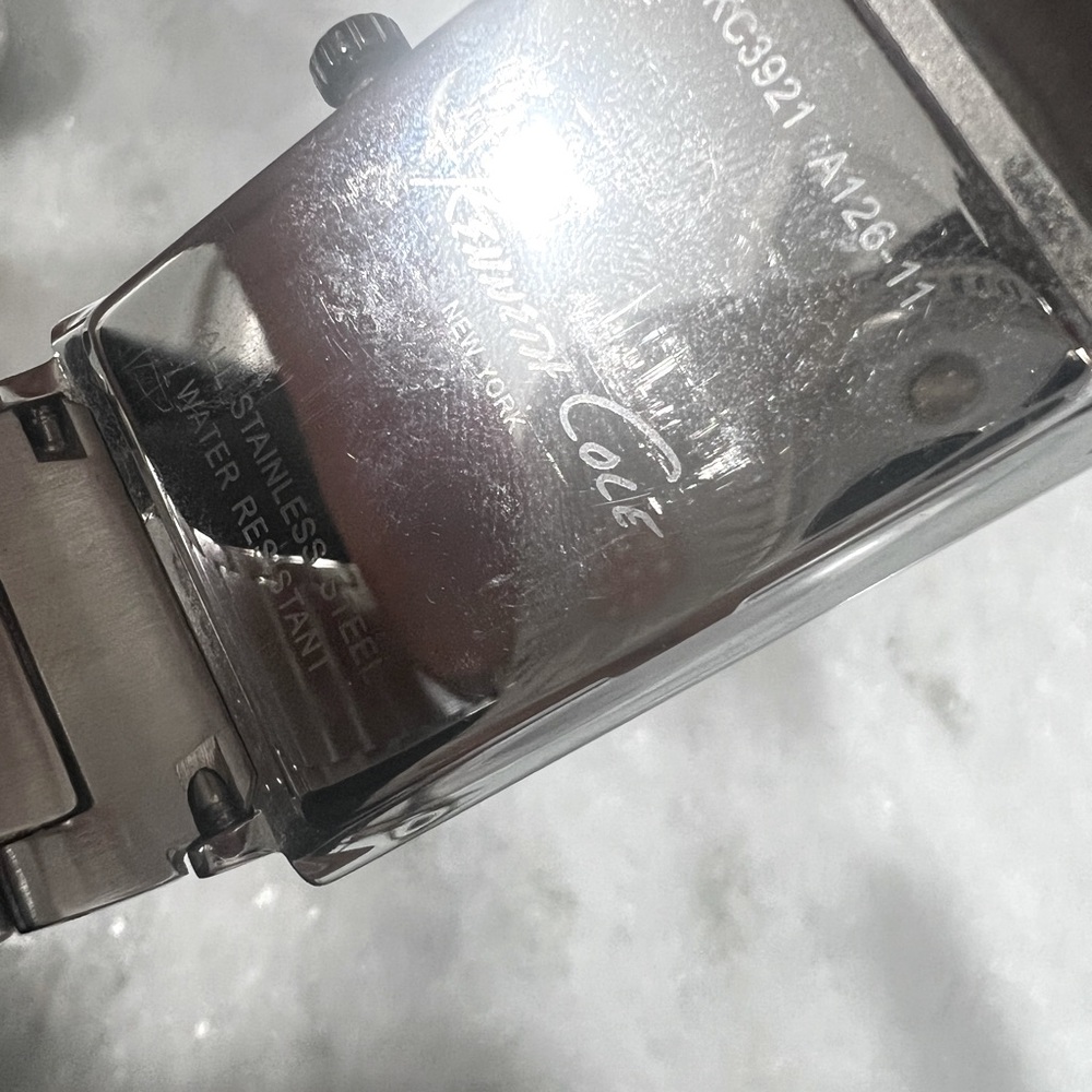 Kenneth Cole watch - Picture 2 of 4